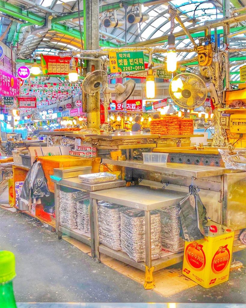 gwangjang market in seoul