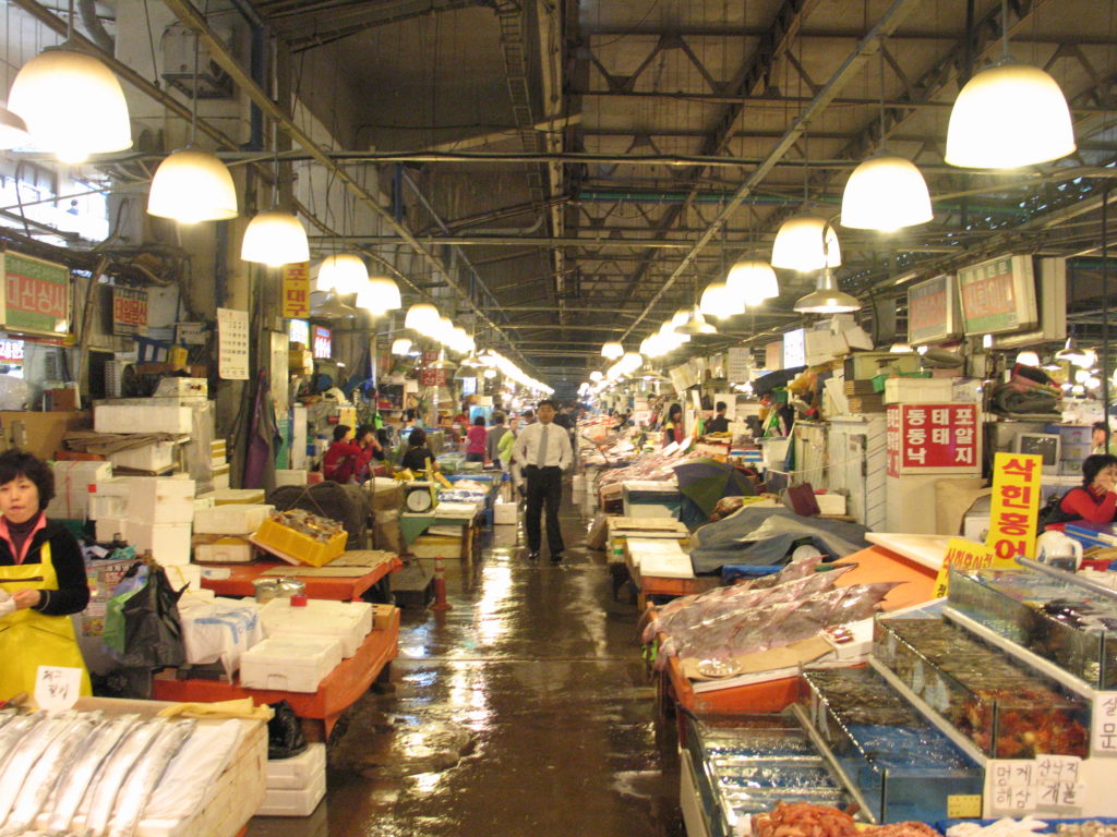 noryangjin fish market in seoul