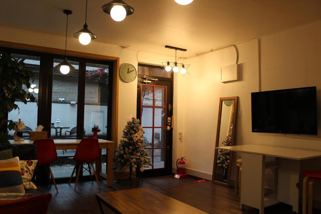 bunk guesthouse hostels in seoul